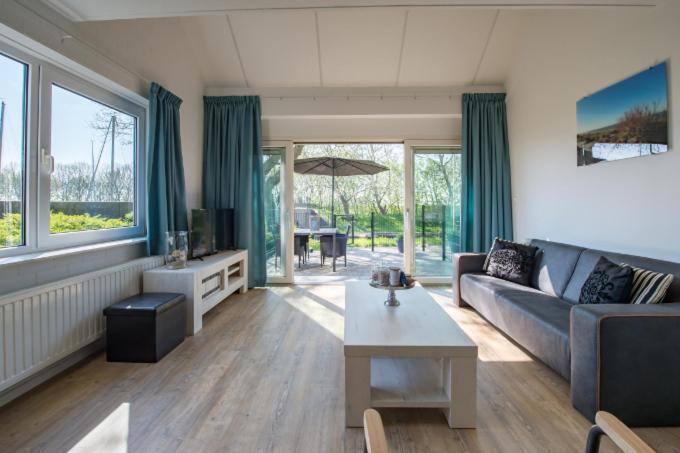 Hansa Watersport & Recreatie Wilhelminadorp Bagian luar foto